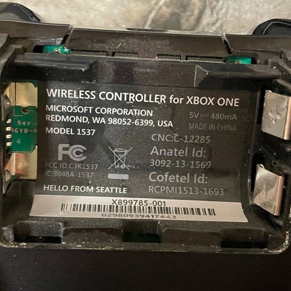 Microsoft Xbox One Console Black with Controller and Games - Picture 8 of 16